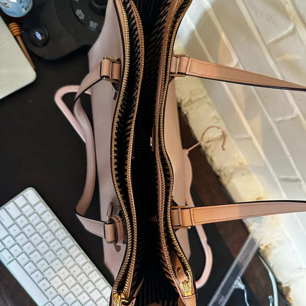 Kate Spade Blush Pink Tote Bag - Picture 8 of 13